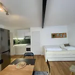 Centre דירה *